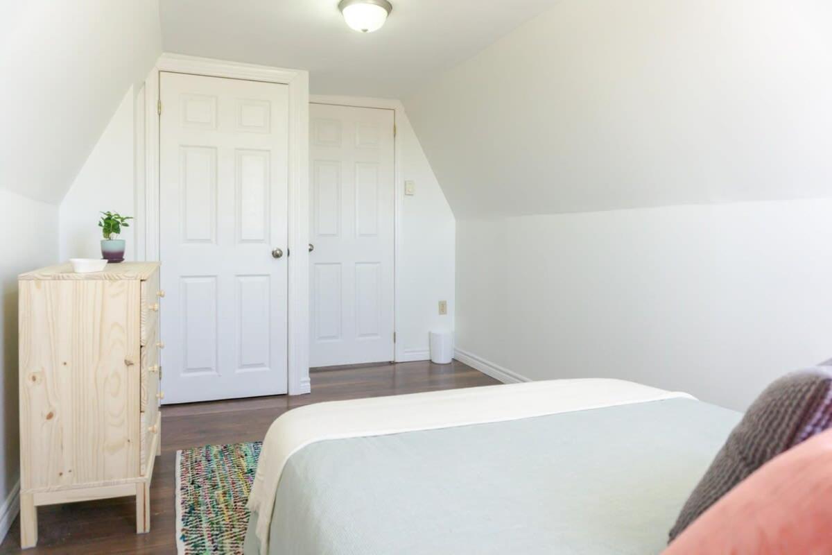 Amazing Location In Saint John 2 Bedroom Modern Parking New 외부 사진
